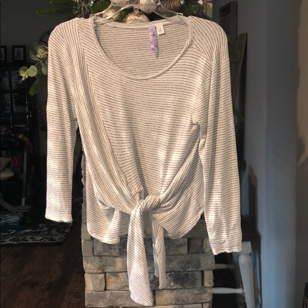 long sleeve - tie front